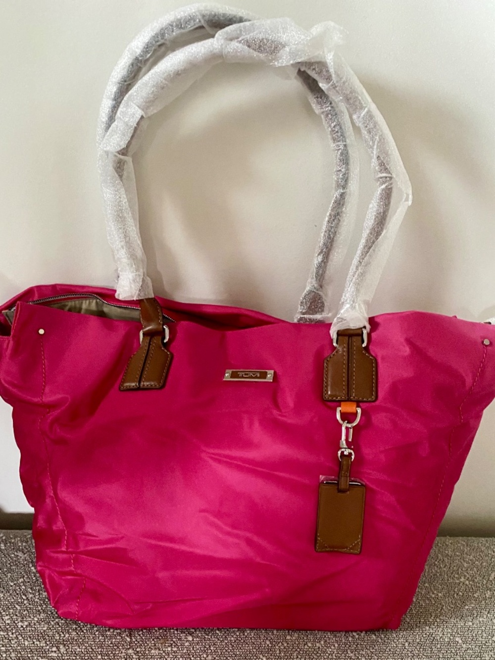 TUMI Q-Tote Quintessential NWT